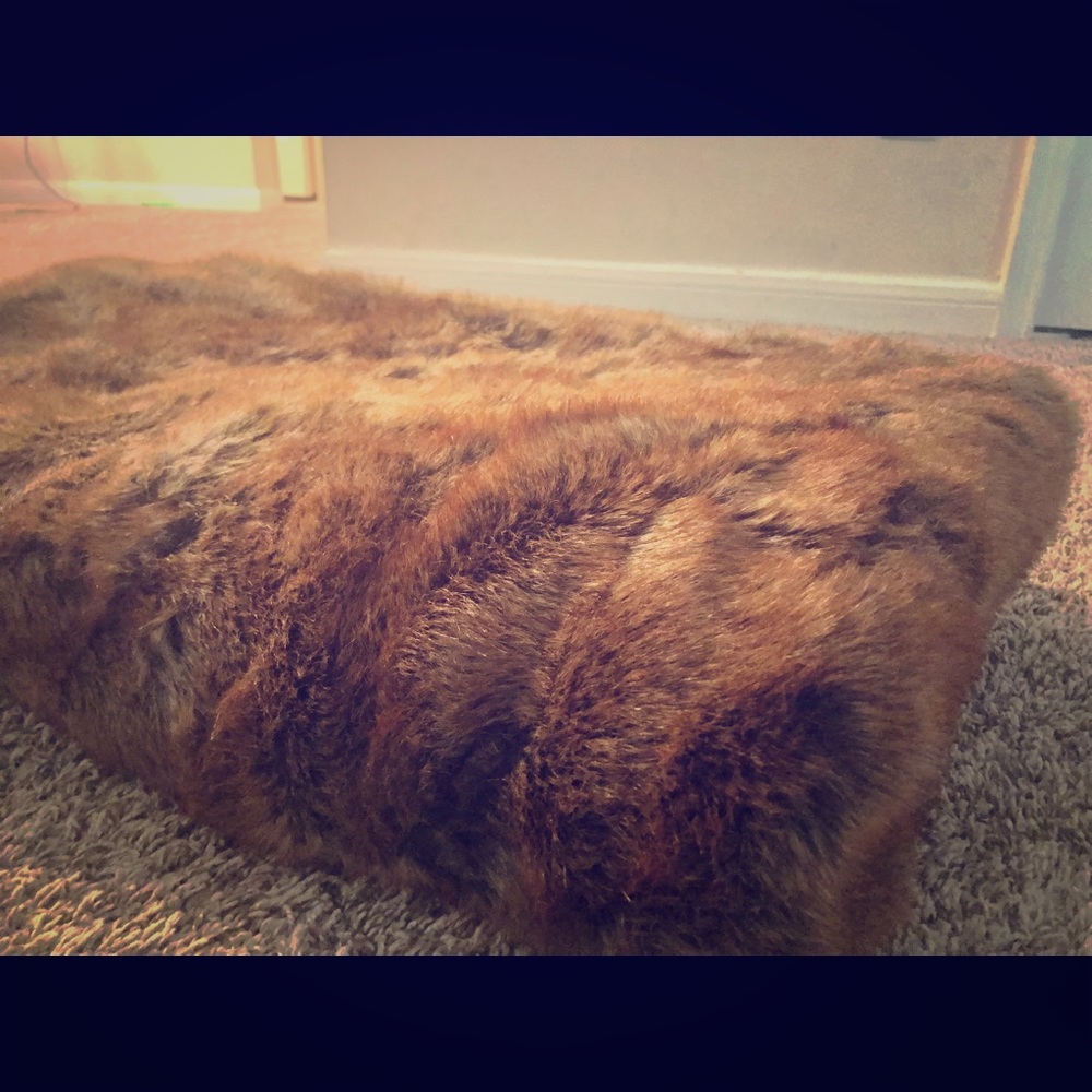 Luxe Faux Fur Oversize Throw Blanket